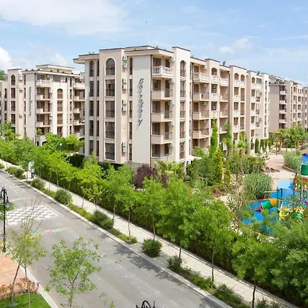 Cascadas Family ساني بيتش